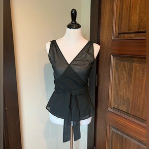 Super cute cotton, linen wrap top.